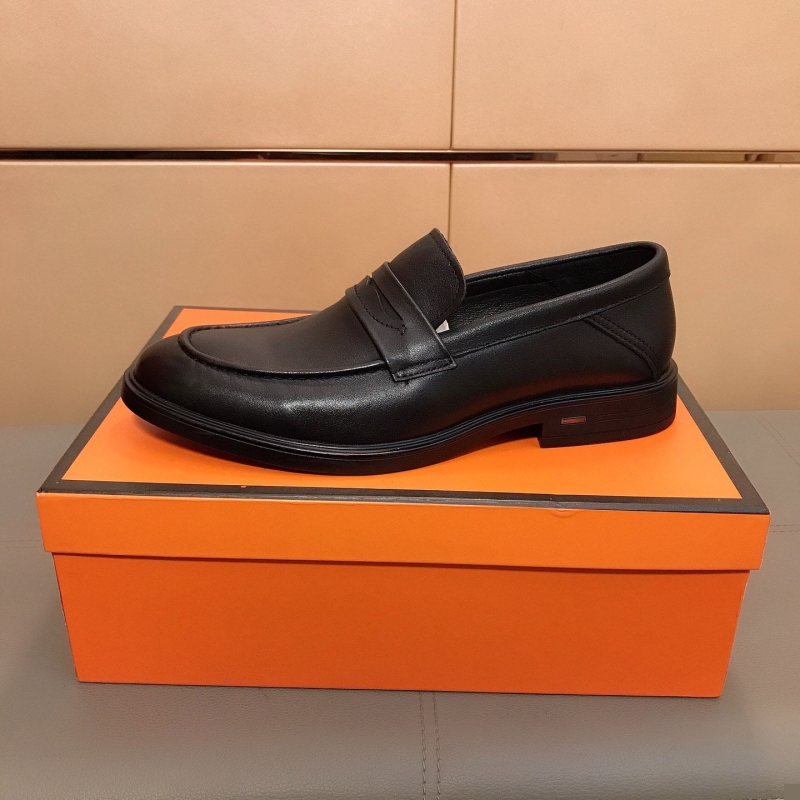 G*u*i leather shoes